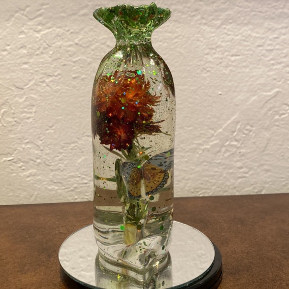 Lucky / Water Bag - Handmade with Resin - Picture 4 of 8